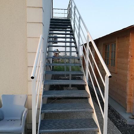 Les Fermiers Bed and Breakfast Giremoutiers Buitenkant foto